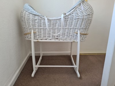 moses basket pod and stand