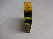 Pilz PnozX2.7p24vacdc3n/o1n/c Safety Relay 777305