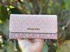 MICHAEL KORS JET SET TRAVEL LARGE TRIFOLD WALLET MK PINK BLUSH MULTI