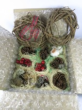 Lot of 20 Vtg Christmas Nature Decorations Vine Wreaths Pinecones Berry Pics