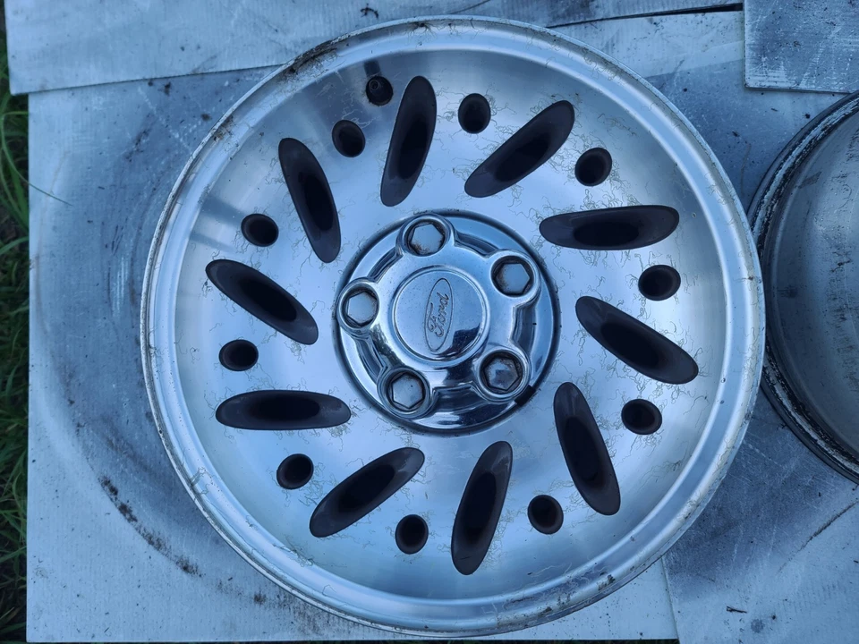 Оригинальные заводские колеса и колпаки 15 дюймов для Ford Explorer Ranger Mercury Mountaineer 1998-2002 годов выпуска - Изображение 3 из 4