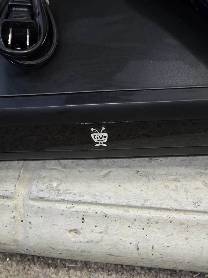 TiVo Premiere Series4 DVR TCD750500 Full HD with Remote Control and Power Cable  - Image 2 of 4
