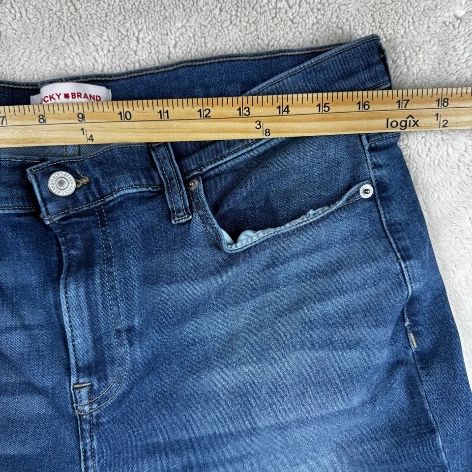 Lucky Brand Sweet Midrise Women's Jeans Straight Leg Size 14/32 A Dark Wash - Image 4 of 4