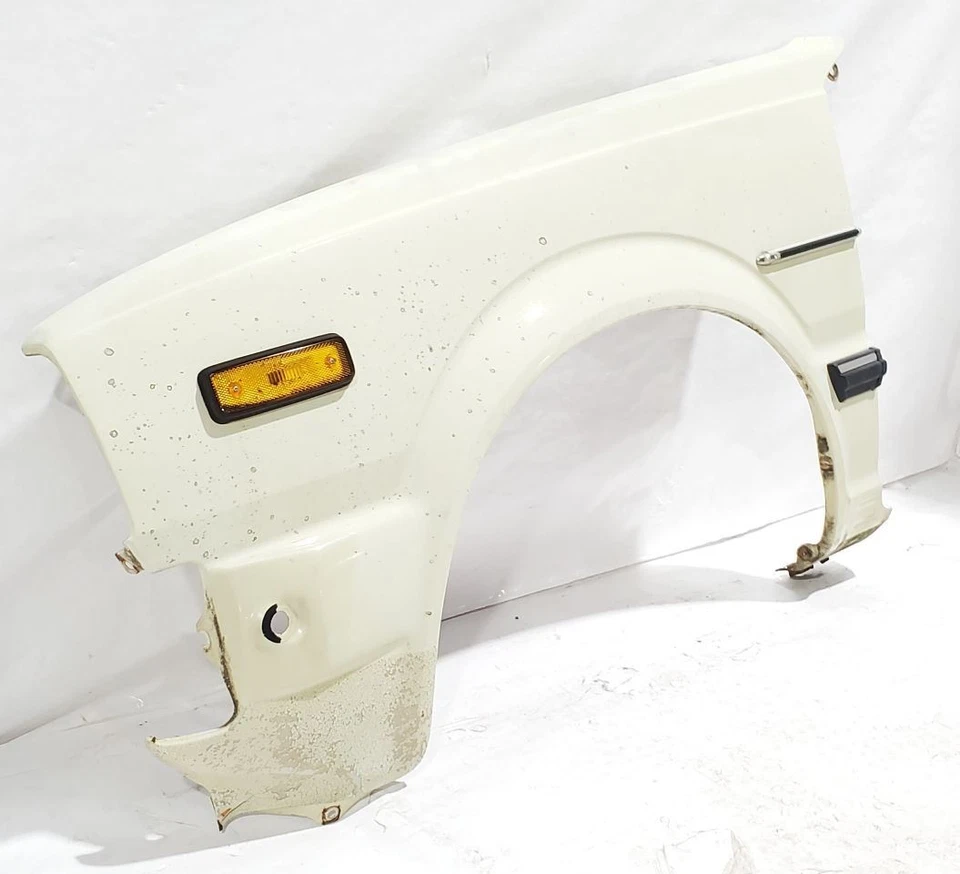 Honda Civic 1982 1983 OEM guardabarros izquierdo marfil Foto 2 de 4