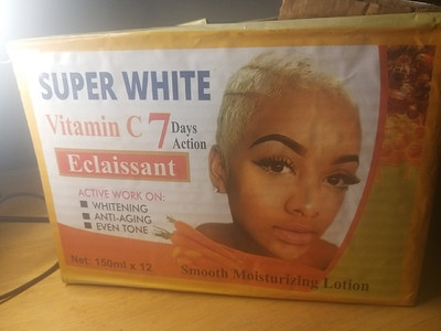  Extra Whitening Vitamin C Body Lotion