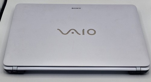Sony Vaio SVF152A29M Notebook   15'' Display Weiss Defekt / Ersatzteilträger