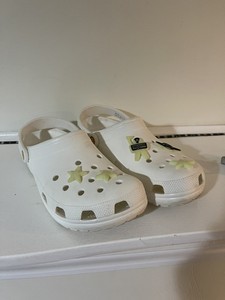 bad bunny crocs sizes