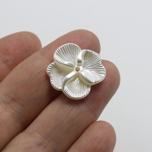50 pcs Ivory Acrylic Pearl Flower Bead Caps 20mm Center Hole Sewing Craft DIY - Picture 2 of 8