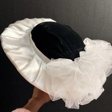 Vintage White Satin Tulle Derby Hat Fascinator Bridal Tea Party w/ Combs