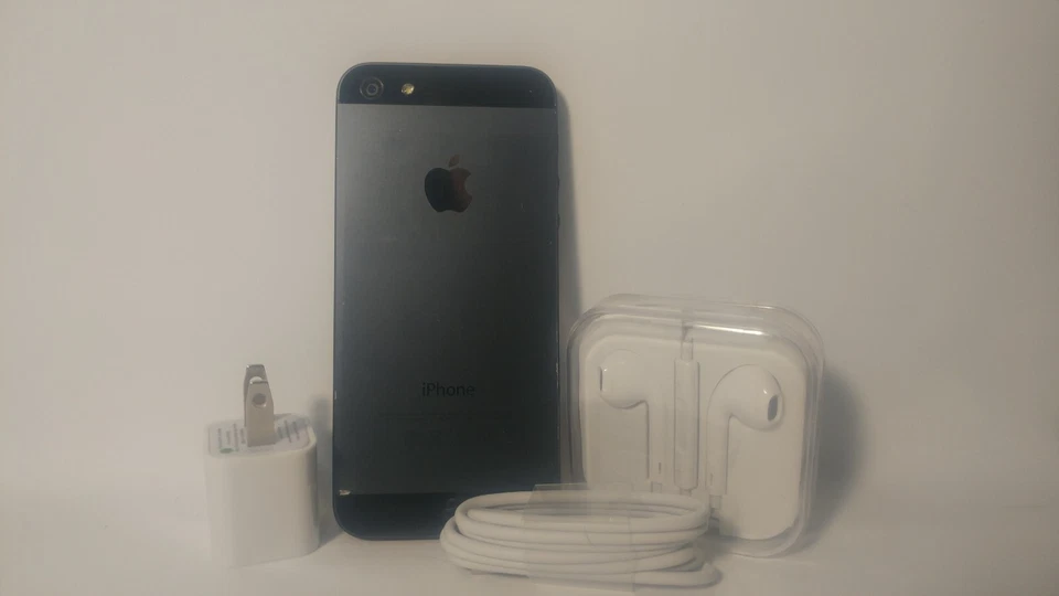 Apple iPhone 5. 16GB, 32GB, 64GB - Image 4 of 4