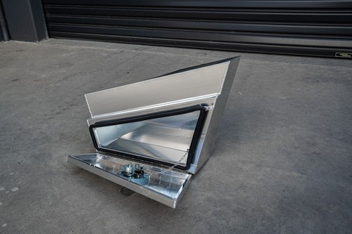 Flat Aluminium Toolbox Tapered Under Tray 4WD Ute Tool Box 750 L x 230 D x 440 H - Picture 6 of 7
