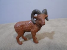 SAFARI LTD MINIATURE BIG HORN RAM 1.5” FIGURE (MA1557A)