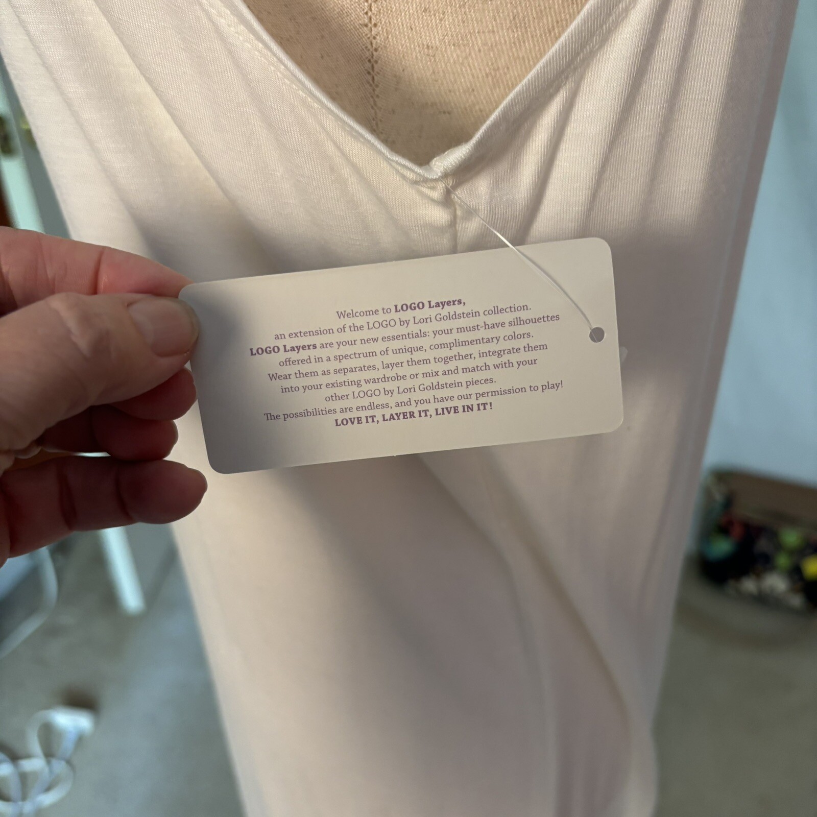 LOGO Layers by Lori Goldstein Large Ivory Regular Curved Hem Tank A235496 NEW