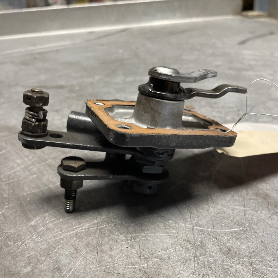 OEM GOOD USED KUBOTA DIESEL D662E THROTTLE ASSEMBLY - Image 4 of 4