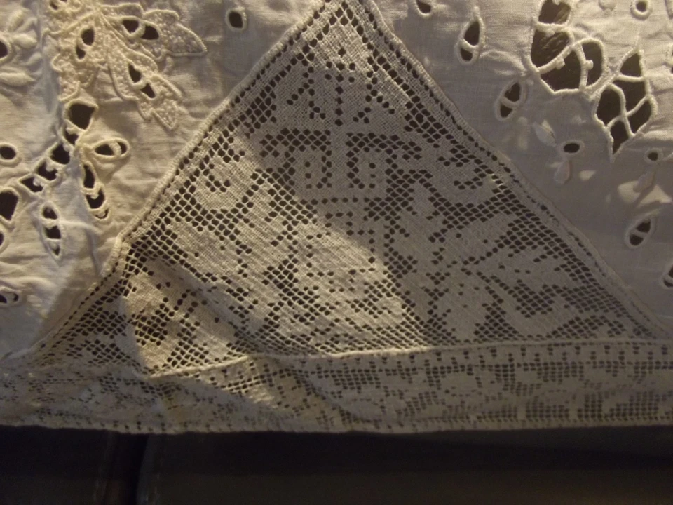 Linge ancien Dessus De Commode napperon Chemin De Table Richelieu Brodé Dentelle - Photo 2/4