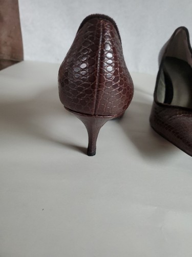 Zapatos de salón Charles By Charles David talla 9 B marrón piel de serpiente tacón medio alto - Imagen 7 de 20