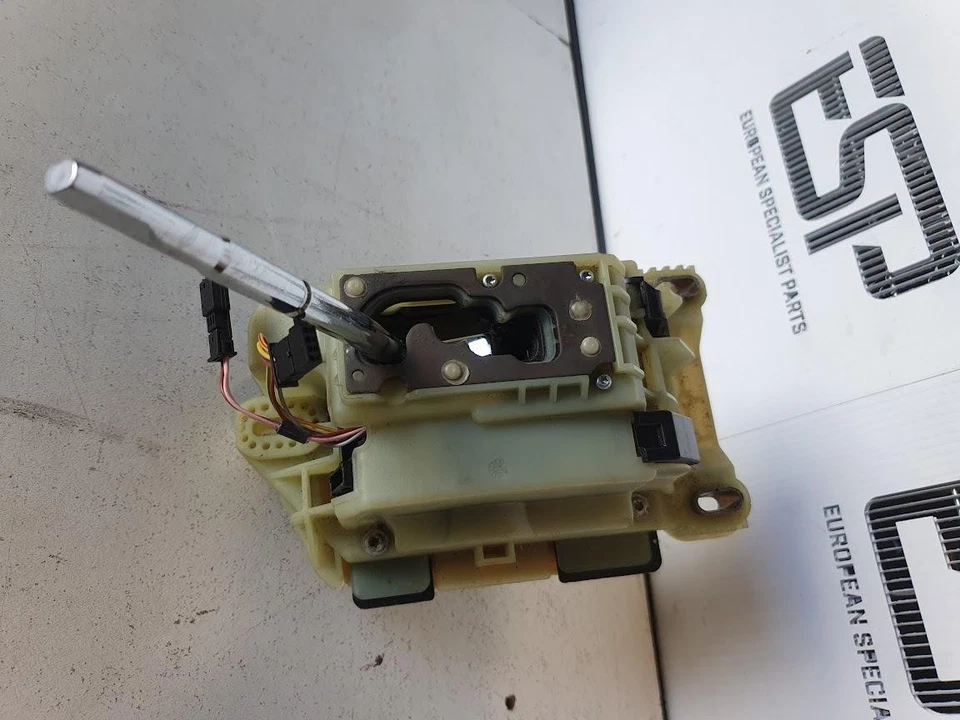 MERCEDES C CLASS GEAR STICK/SHIFTER W203, P/N A203267179, 11/00-06/07  - Image 3 of 4