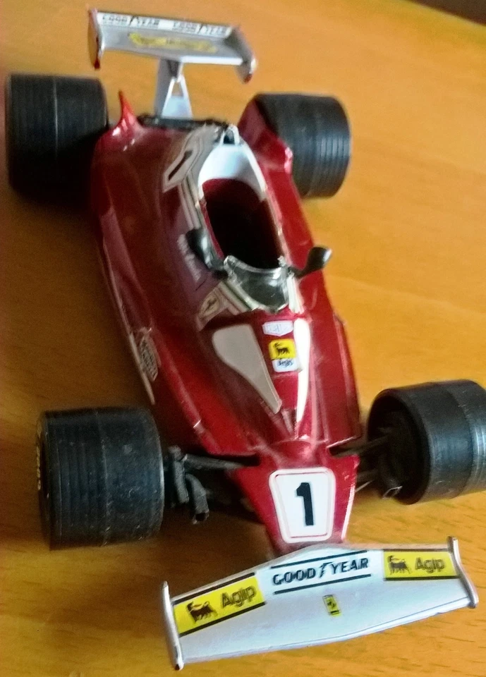 POLISTIL FERRARI 312 T2, F 1 NIKI LAUDA #1, scala 1/25 originale, completa+decal - Immagine 4 di 4