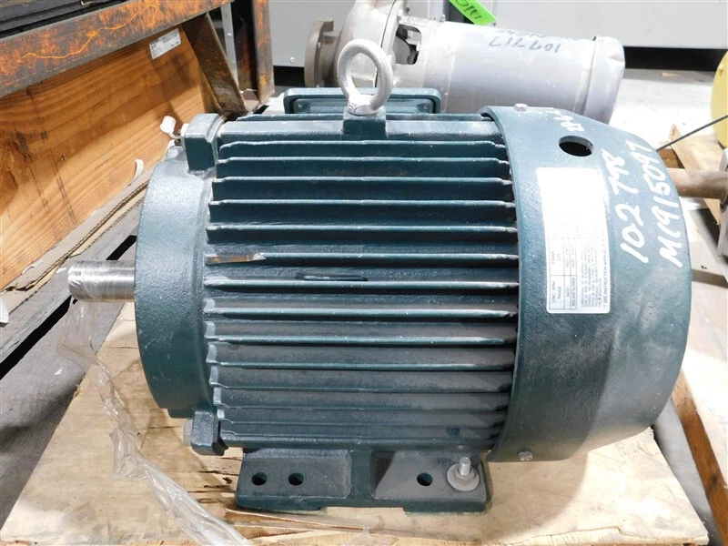 USED Toshiba 0034XDSB41A-P Motor 3 HP 2.2kW 1760 RPM 3600 max. RPM Damaged Fin - Image 3 of 4
