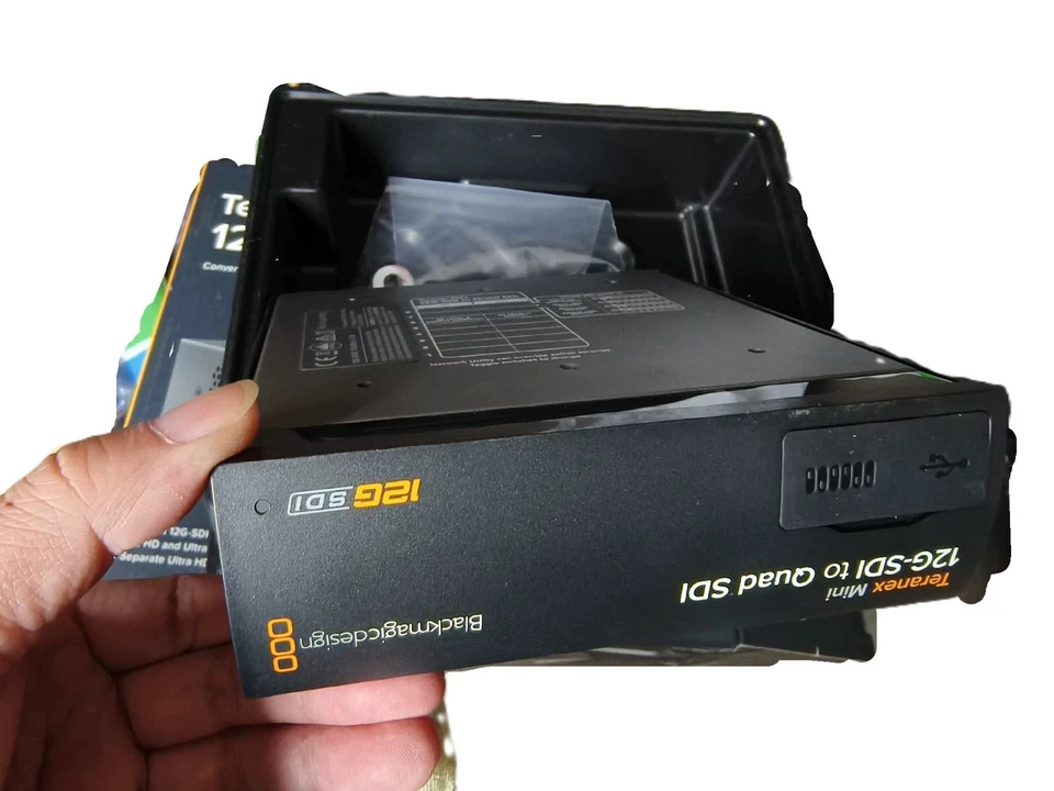 Origin Blackmagic Design Teranex Mini 12G-SDI to Quad SDI Converter UHD 4K - Image 4 of 4