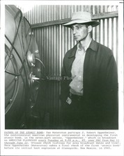 1982 Sam Waterston Robert Oppenheimer Physicist Bomb Wirephoto 8x10