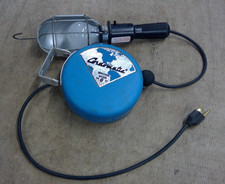 Vintage Cordomatic Model 500 Retractable Shop Work Drop Light 20ft 125v Works Vintage Cordomatic Model 500 Retractable Shop Work Drop Light 20ft 125v Works