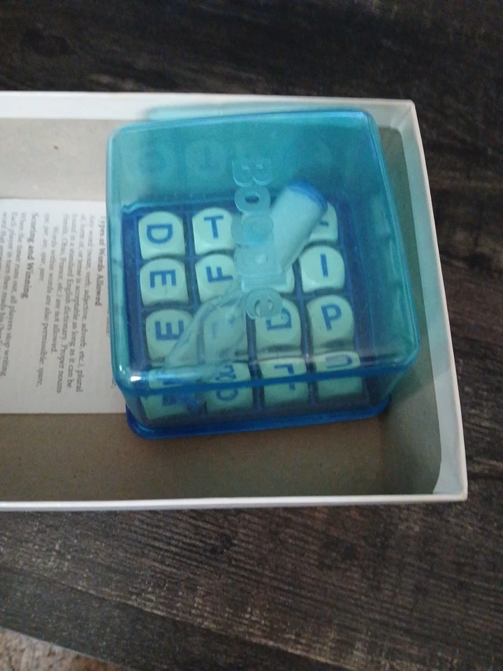 Parker Brothers Boggle 3 Minute Word Game 1992 Edition Complete Set - Image 2 of 2