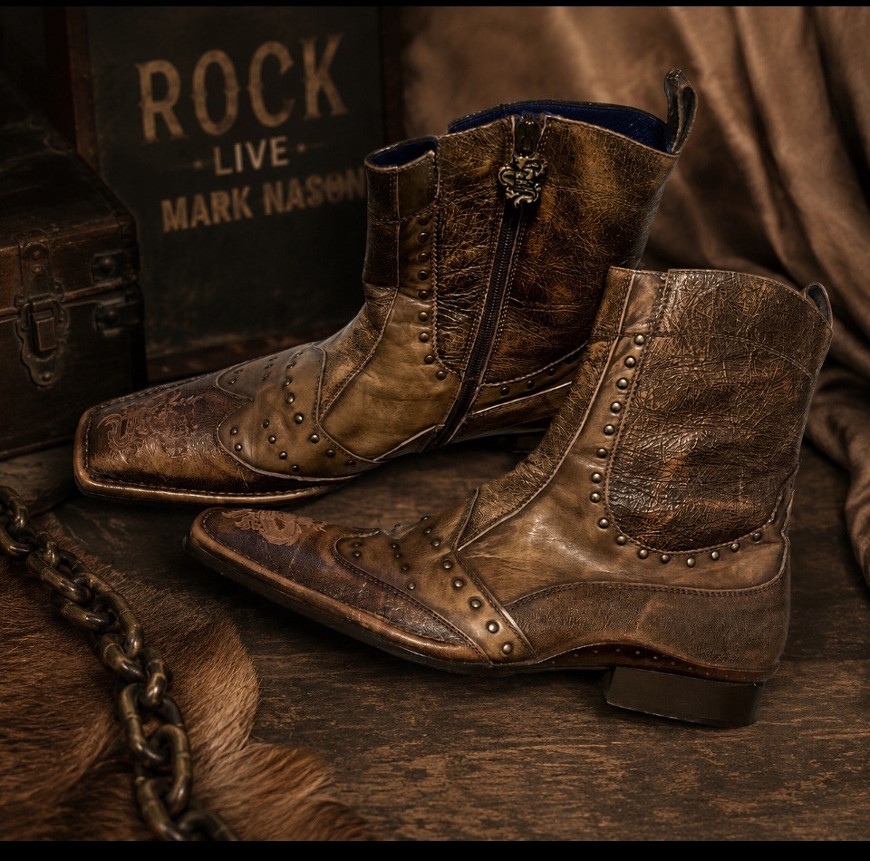 MARK NASON Brown Distressed Leather & Rivet Boots 67457  Mens 8.5
