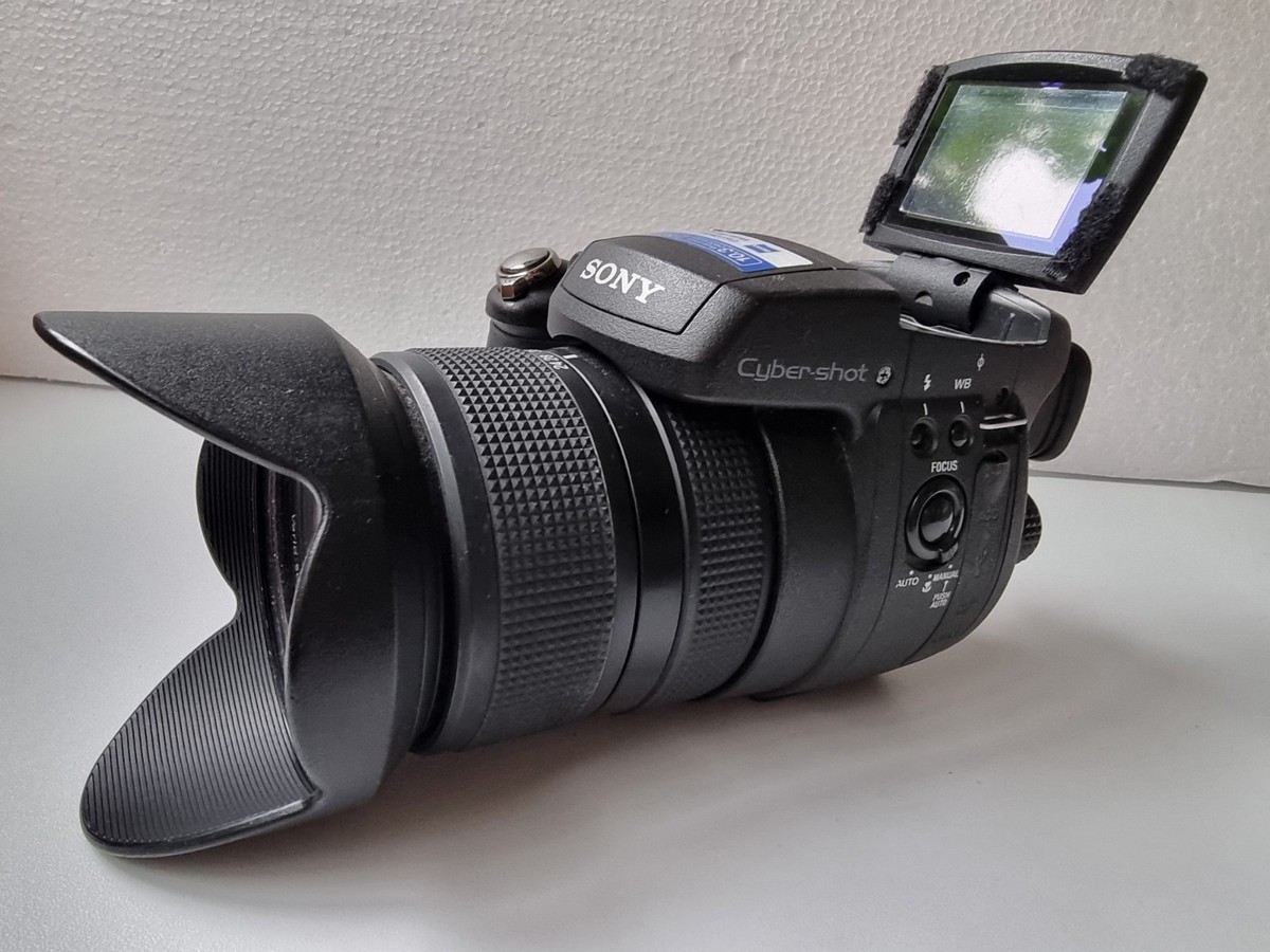 Sony Cyber-shot DSC-R1 10.3MP Digital Camera - Black for