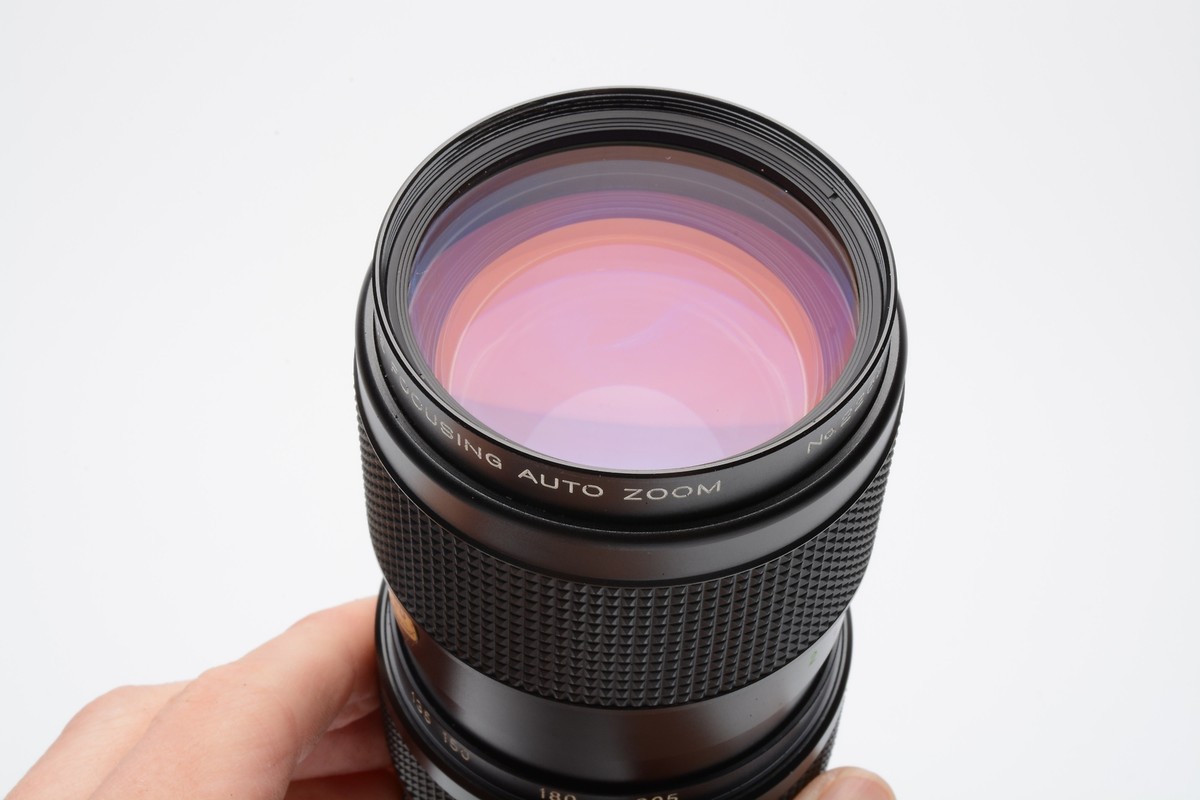 Vivitar 75-205mm F3.8 close focusing for Nikon F-Mount, caps +