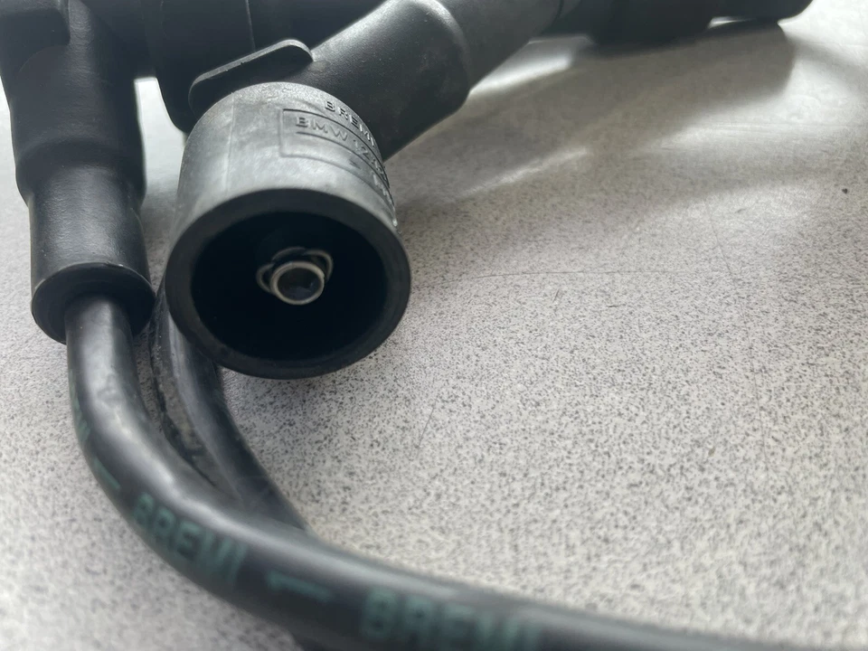 BMW Z3 ROADSTER E36/7 1996-2002 ~ CABLE DE ENCENDIDO ZYL-1 ~ 12121247523 Foto 2 de 3