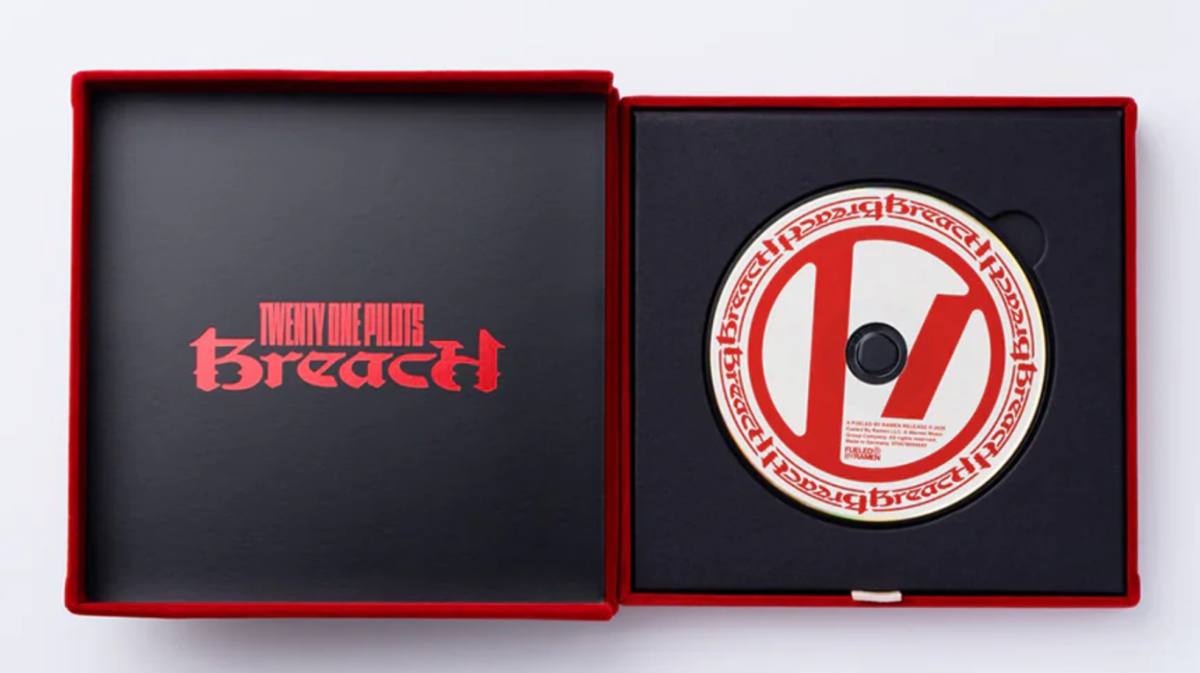 V2 ビデオ&シングルCD セット Twenty One 21 Pilots Breach Nova Bishop CD Boxset Red Limited