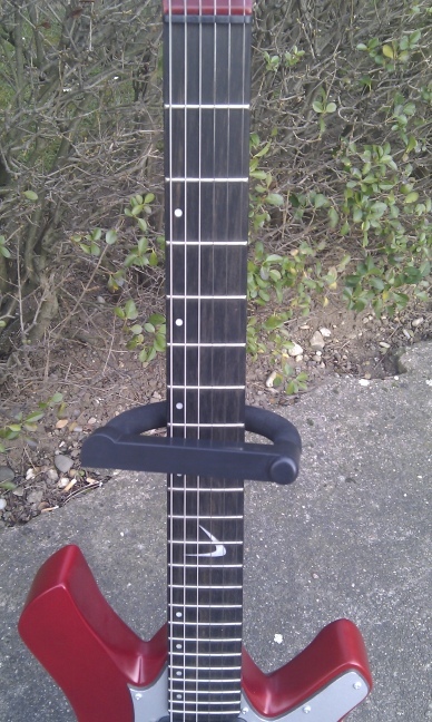 Guitare Electrique VGS Select Neo Two micros HSS polyvalents rouge - 4
