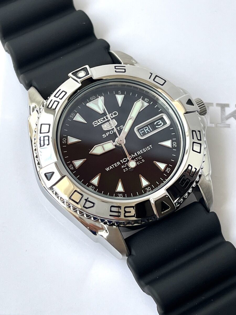 New! Seiko SNZB33J2 5 Sports Automatic Black Dial Black New! Seiko SNZB33J2 5 Sports Automatic Black Dial Black