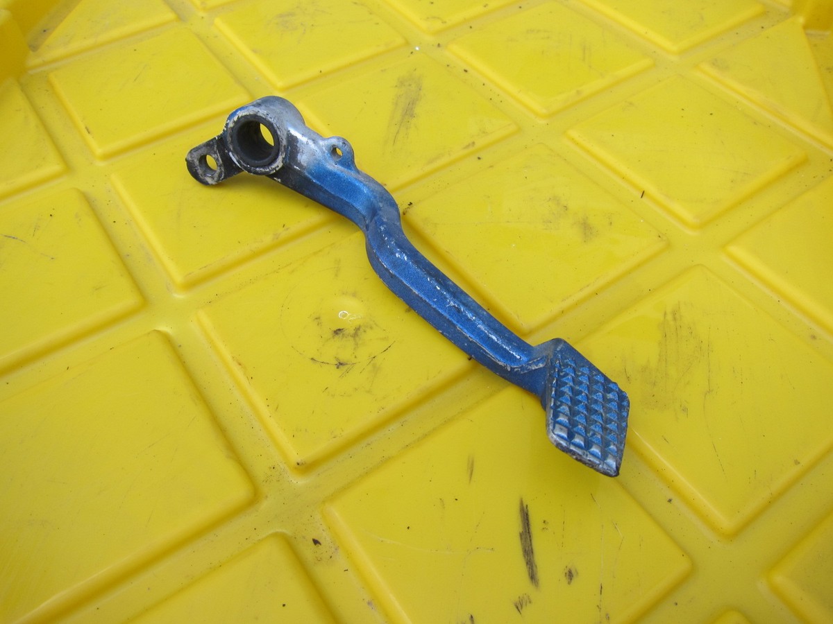 【正規品】 feet 1996 Kawasaki Ninja ZX6 ZX 600 E OEM RIGHT REARSET BRAKE FOOT