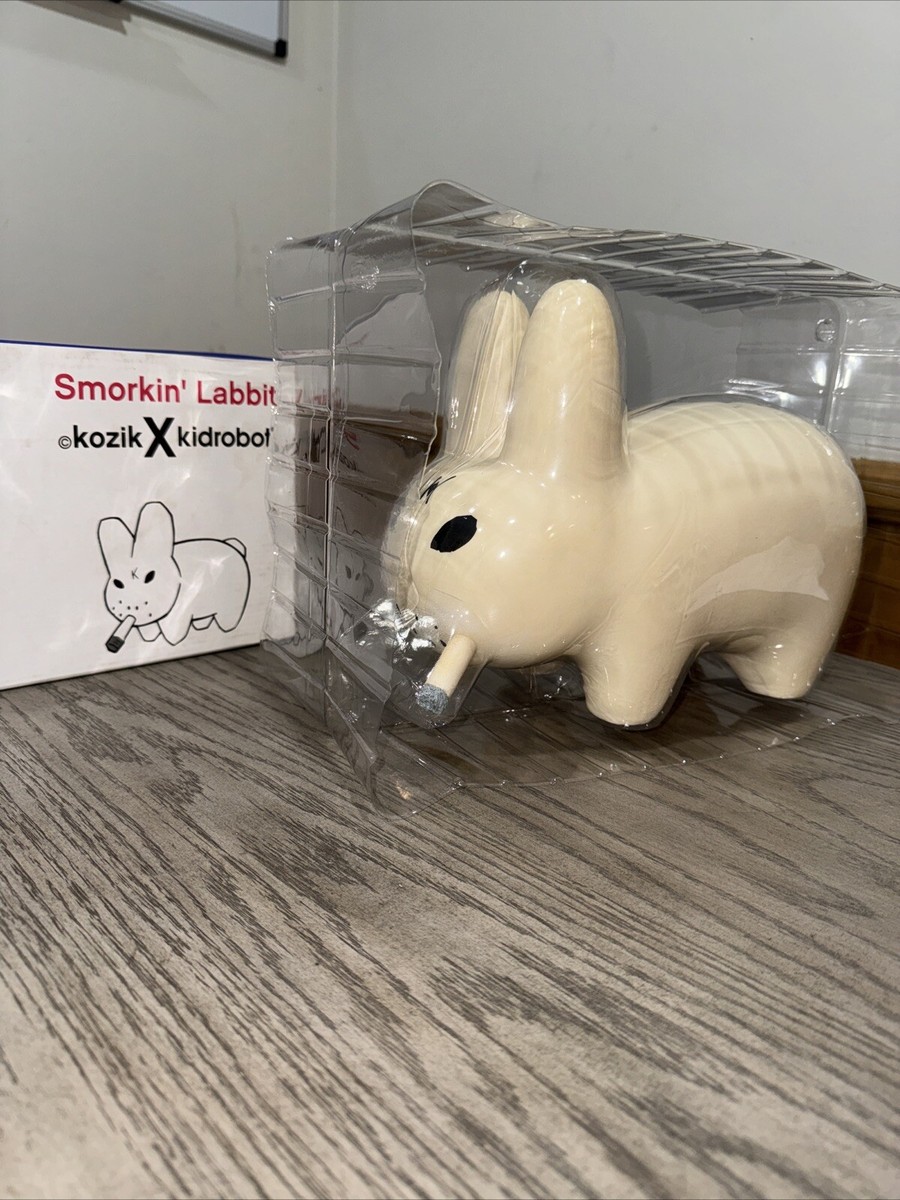 Smorkin' Labbit Frank Kozik X Kidrobot 10 Smorkin' Labbit Frank Kozik X Kidrobot 10