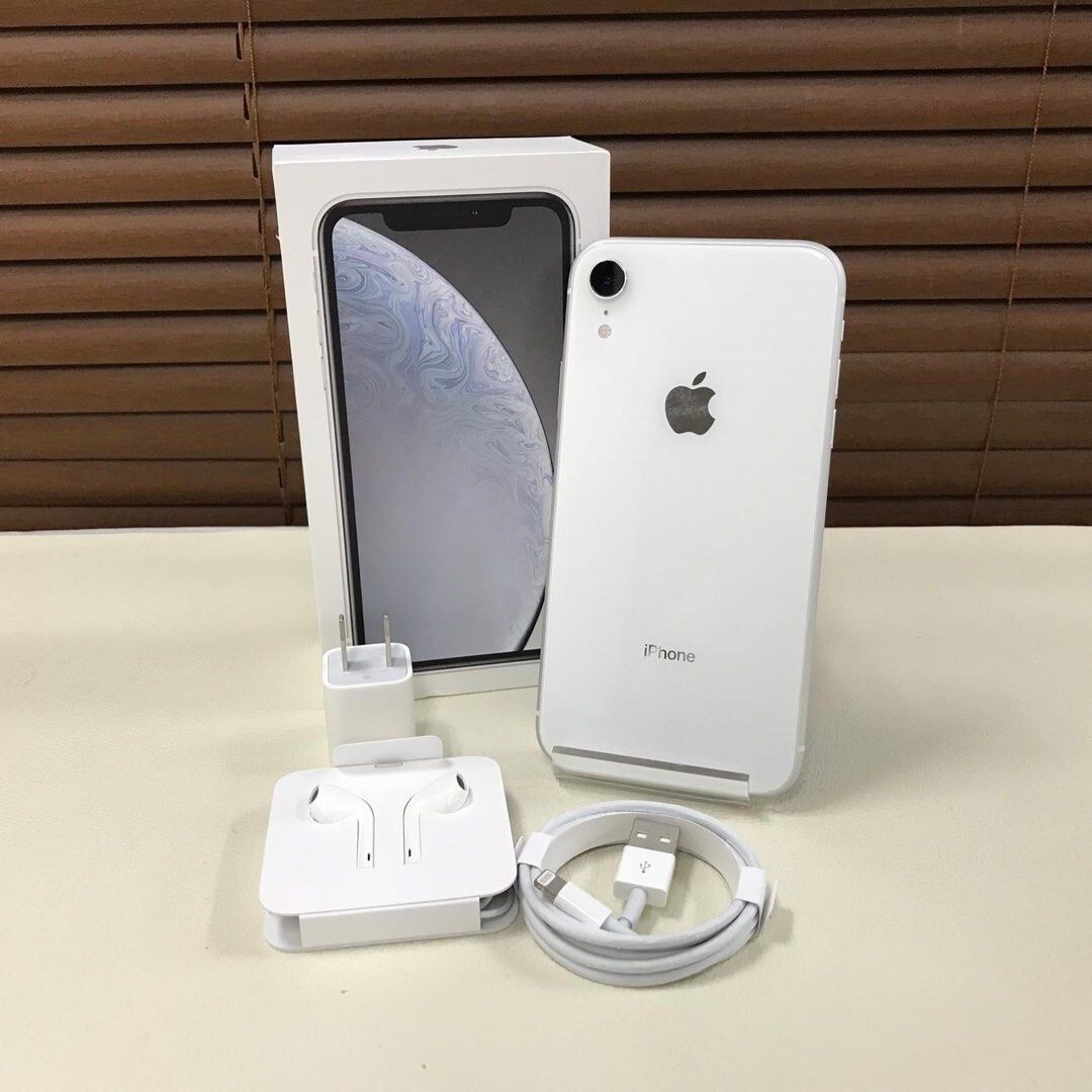 iPhone XR 128GB ホワイト（Apple iPhone XR 128GB - White