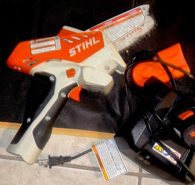 STIHL GTA 26 - 10.8 Volt Garden Pruner w/ Lithium Ion Rechargeable Battery