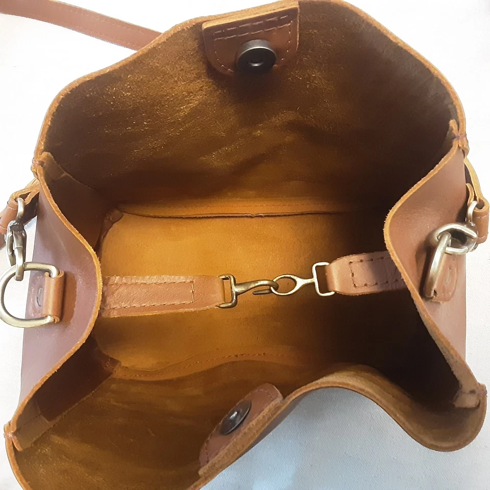 PORTLAND LEATHER GOODS Brown Leather Bucket Butterfly Shoulder Bag EUC - Image 4 of 4