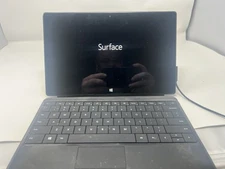 Microsoft Surface Model 1516 - 10.6" Windows RT 32GB With Magnetic Keyboard