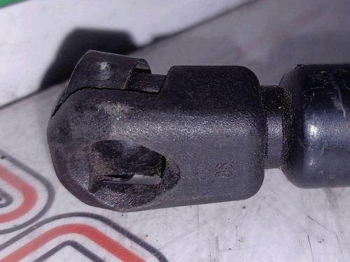 Stoßdämpferstange für die vordere Motorhaube  VOLKSWAGEN POLO 3a Serie 1.9 D cat