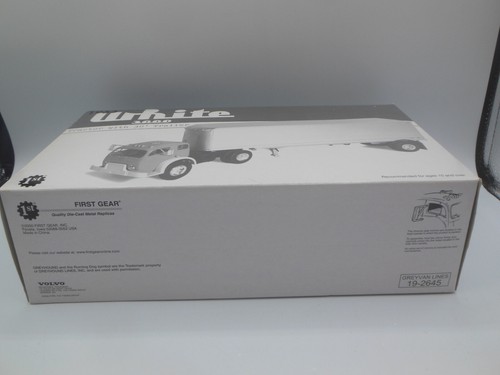 First Gear19-2645 1953 White 3000 Tractor with 30' Trailer Grey Van Lines 1:34 - Picture 13 of 13