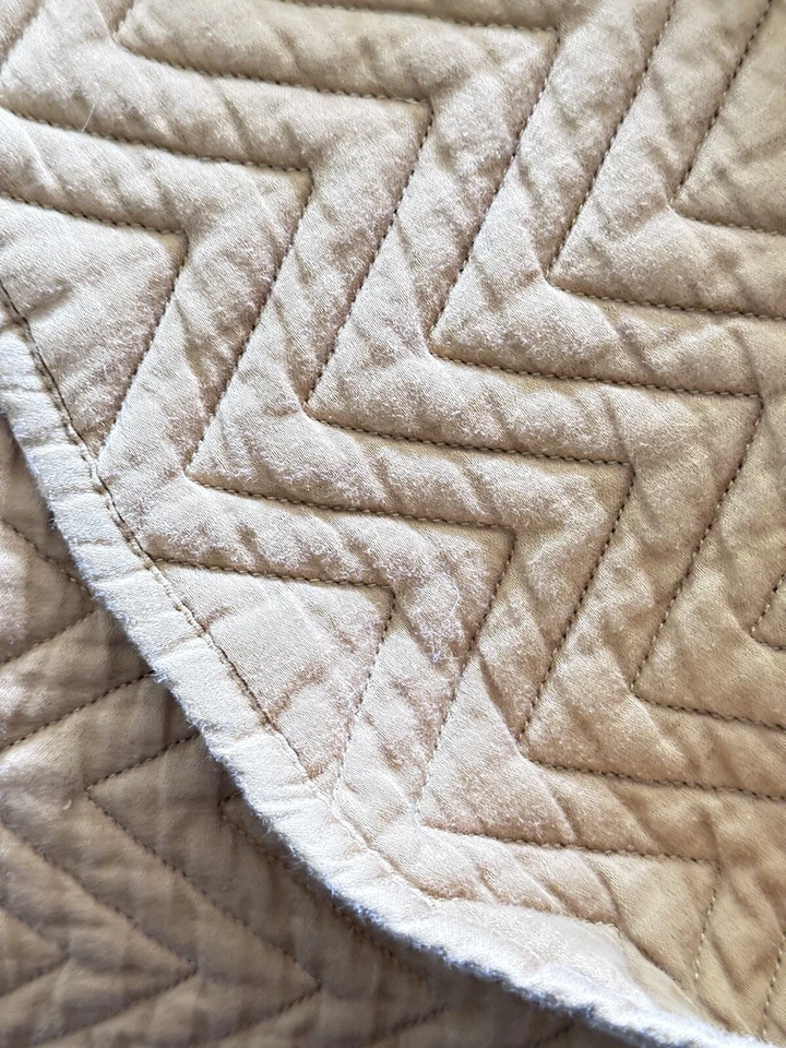 SIMPLY SHABBY CHIC EDREDÓN QUEEN COMPLETO PATRÓN DIAGONAL DORADO REVERSIBLE 100% ALGODÓN Foto 3 de 4