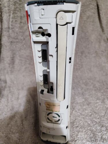 Xbox 360 - CONSOLE ONLY - SPARES AND REPAIRS - UNTESTED - Foto 1 di 4