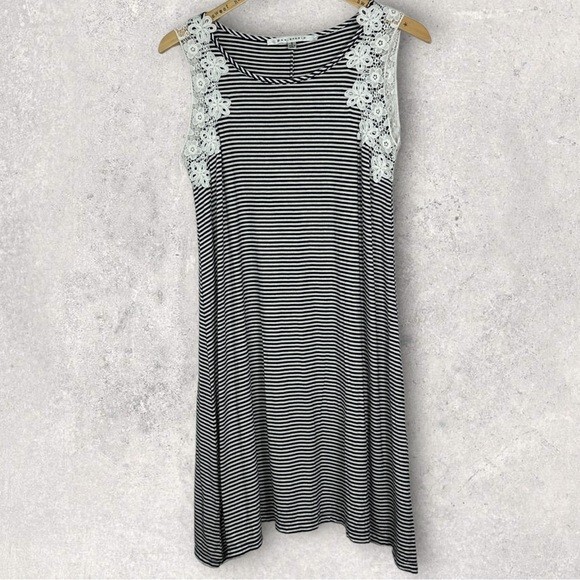 Robe Noire Et Blanche Max Studio Taille S - Neuve Avec étiquettes (NWT), Style Bodycon, Polyester/spandex