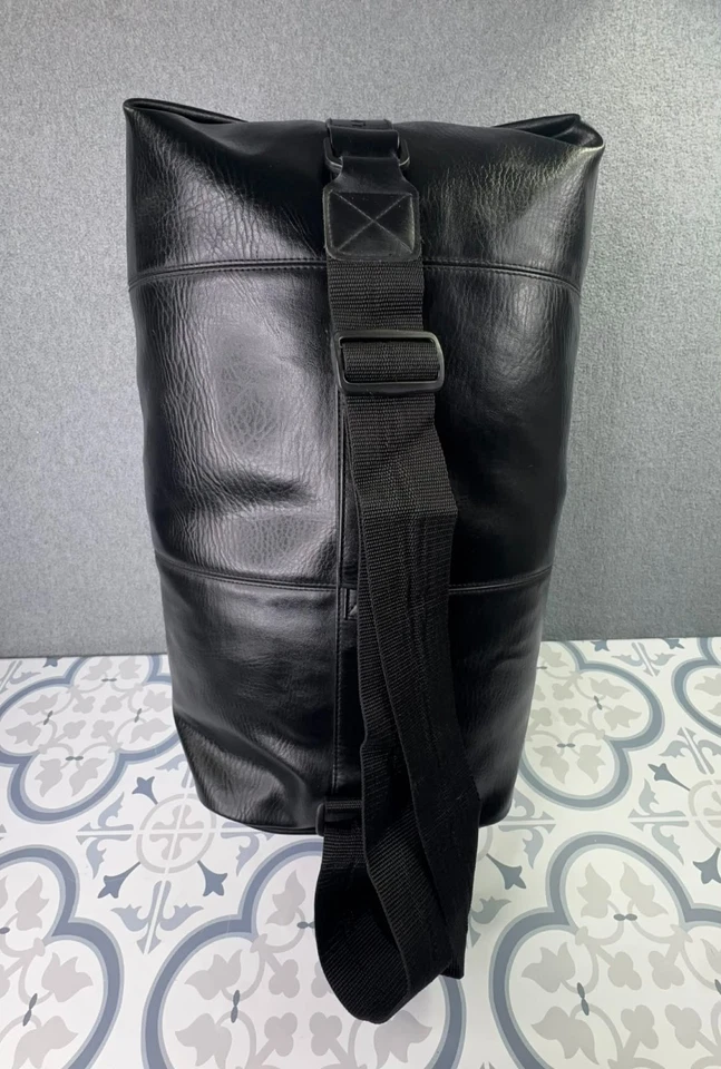 Karl Lagerfeld Weekender Black Leather Duffle Bag Sling Bag Travel Designer - Image 3 of 4