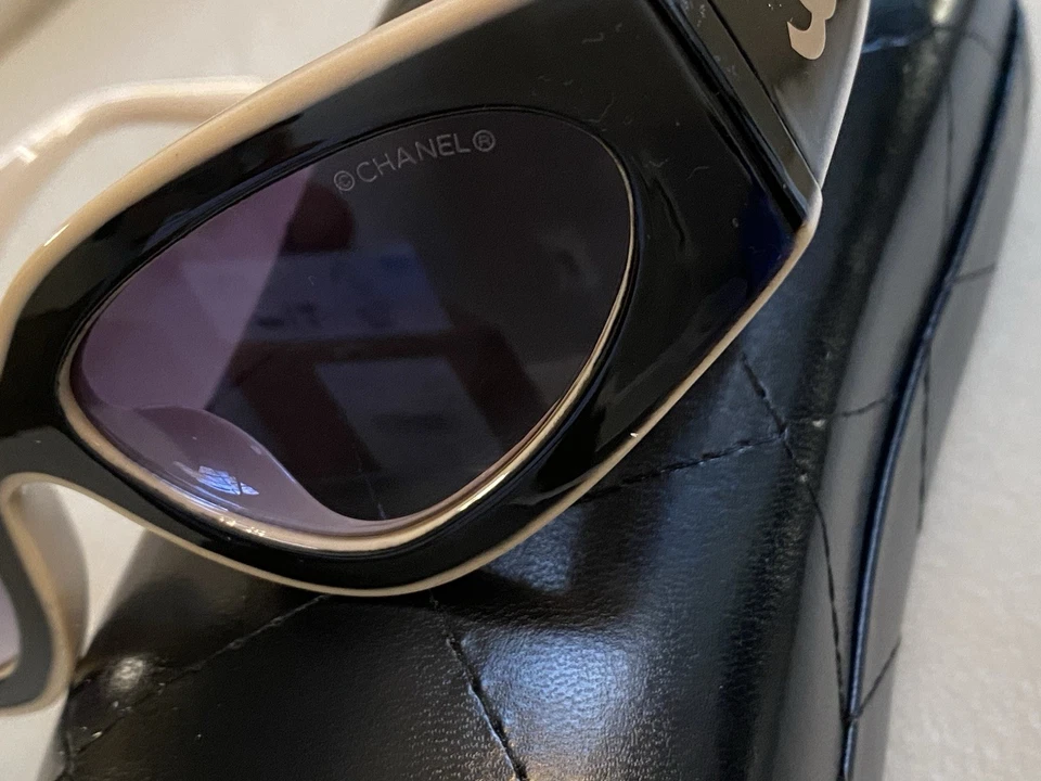Gafas de sol Chanel para mujer con estuche y paño de limpieza nuevo Foto 4 de 4