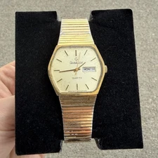 Vintage Armitron Mens Watch Gold Tone Analog Day-Date