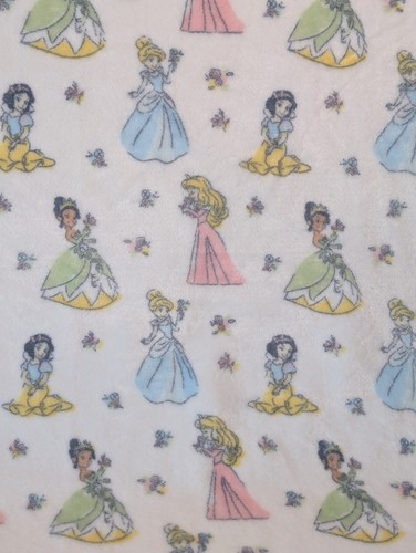 Disney Baby Disney Princess Fleece Blanket Cinderella Aurora Tiara Snow White - Picture 7 of 8