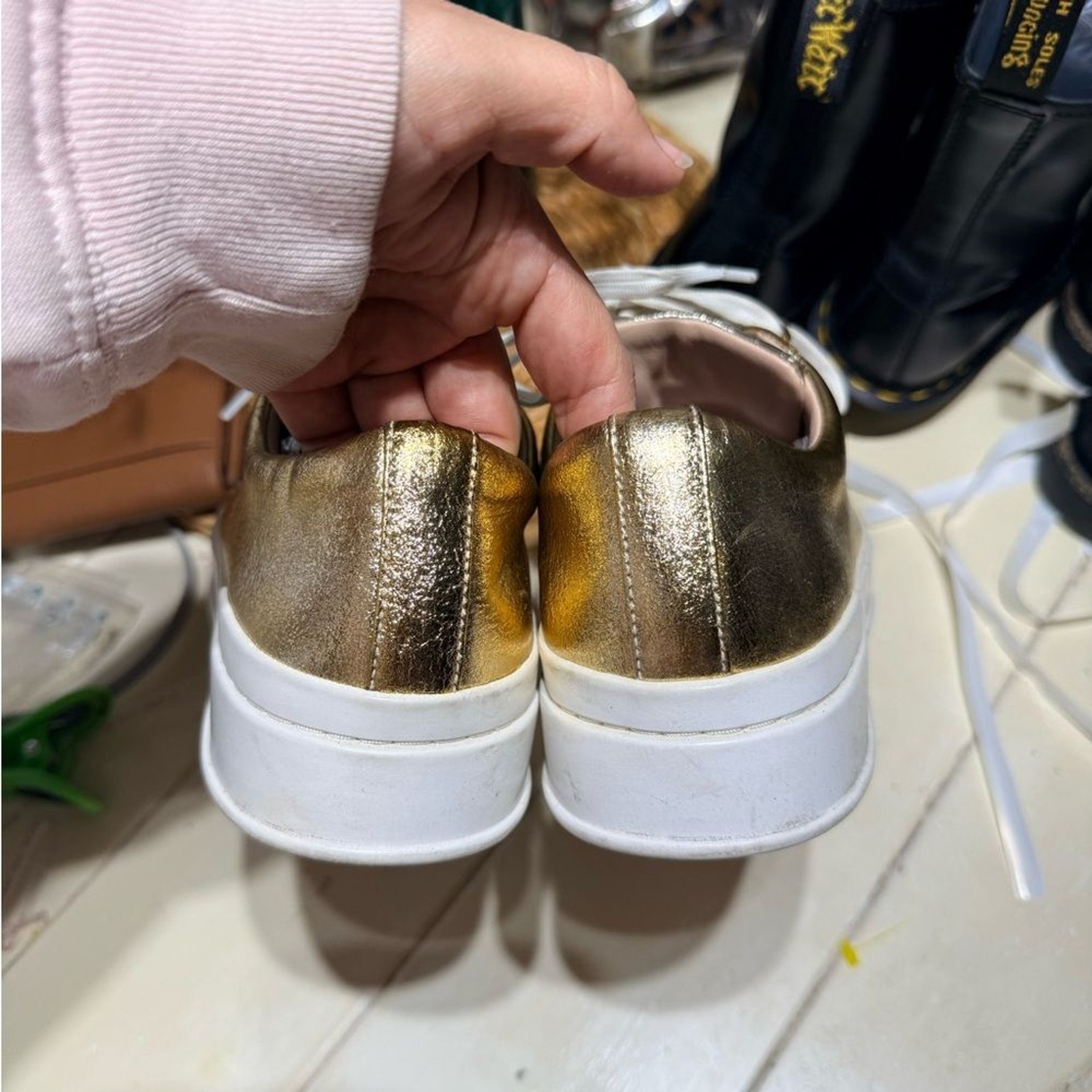 Stuart weitzman excelsa model - image 8